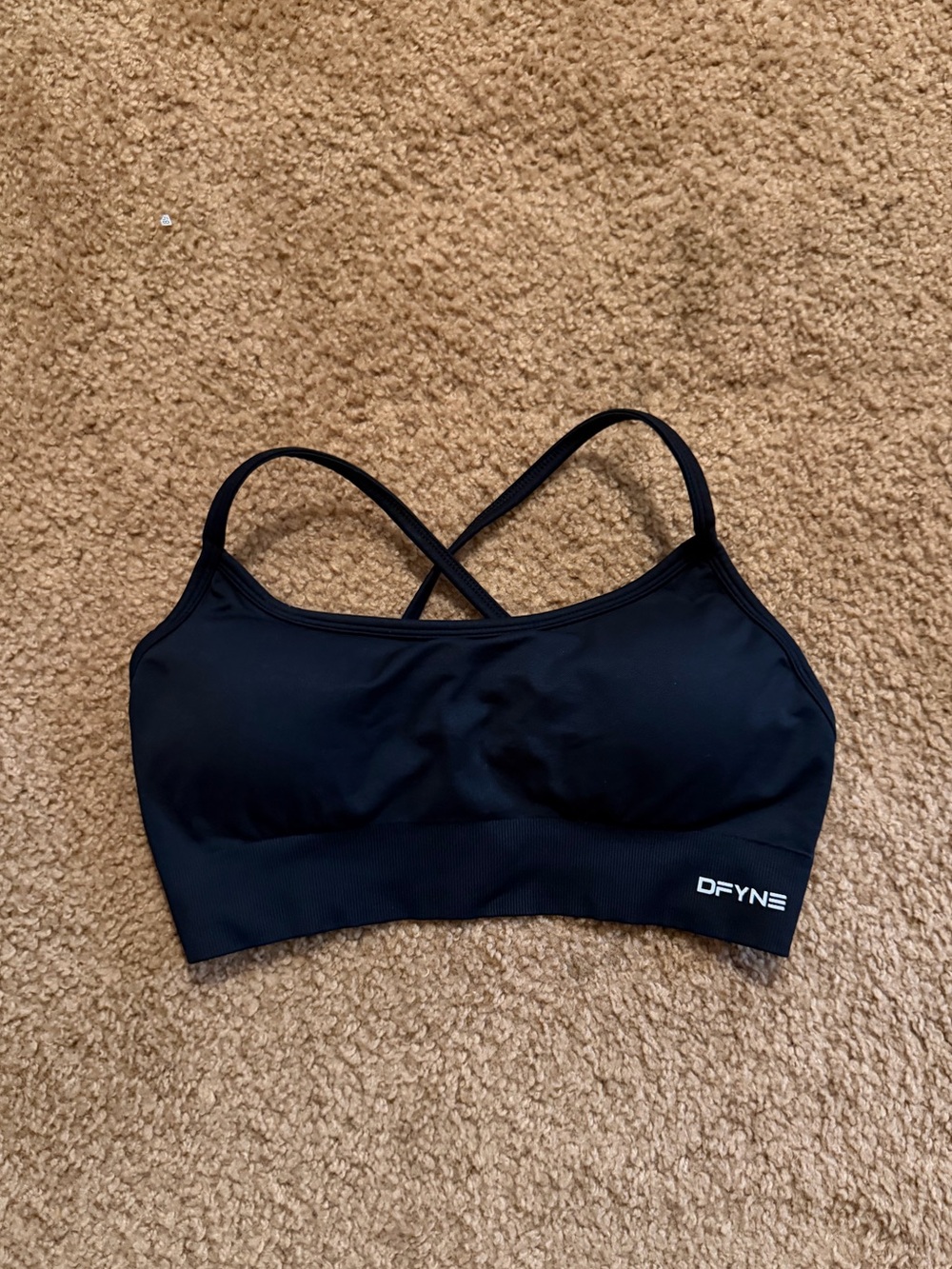 dfyne sports bra in black